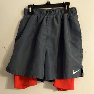 Nike 2 in 1 One shorts grey/ Orange M
